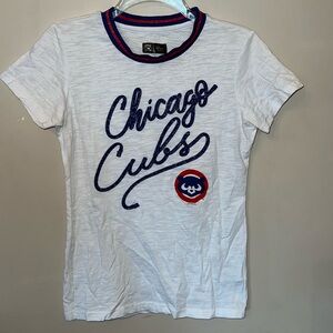 NWOT women’s Chicago Cubs T-shirt